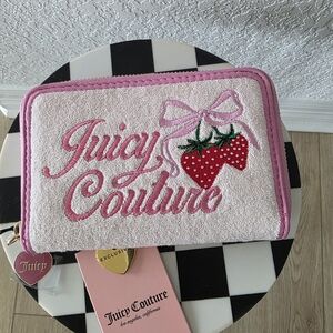 NWT Juicy Couture Retro Strawberry Essential ZA Bifold - Powder Blush